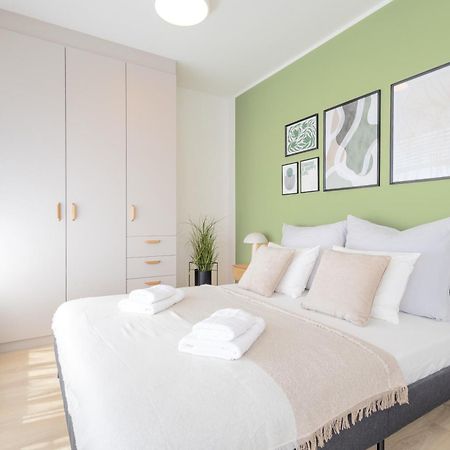 Bright 2Br - 7Th Floor, Balcony, Free Parking By Gravity Prague Leilighet Eksteriør bilde