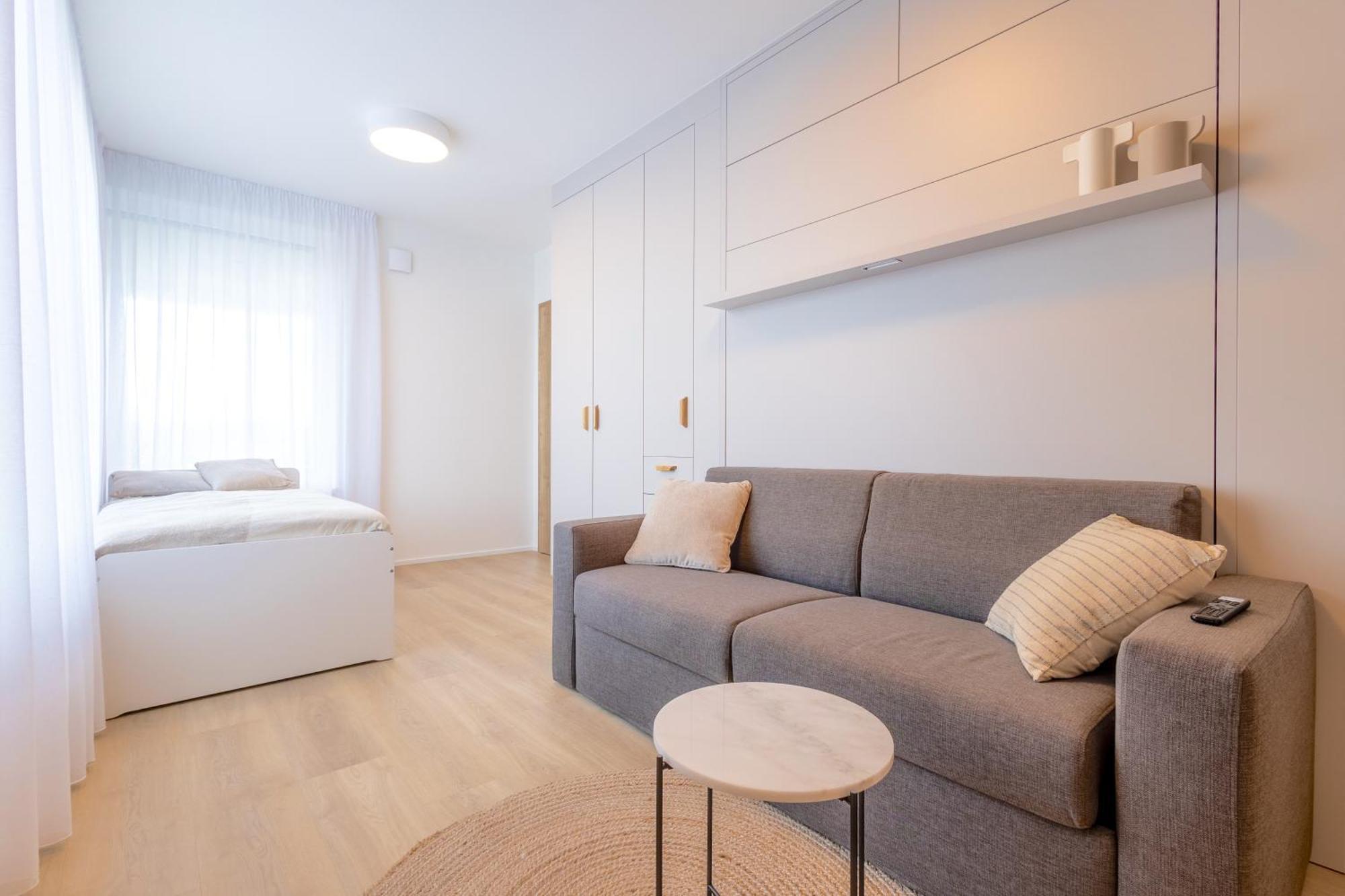 Bright 2Br - 7Th Floor, Balcony, Free Parking By Gravity Prague Leilighet Eksteriør bilde