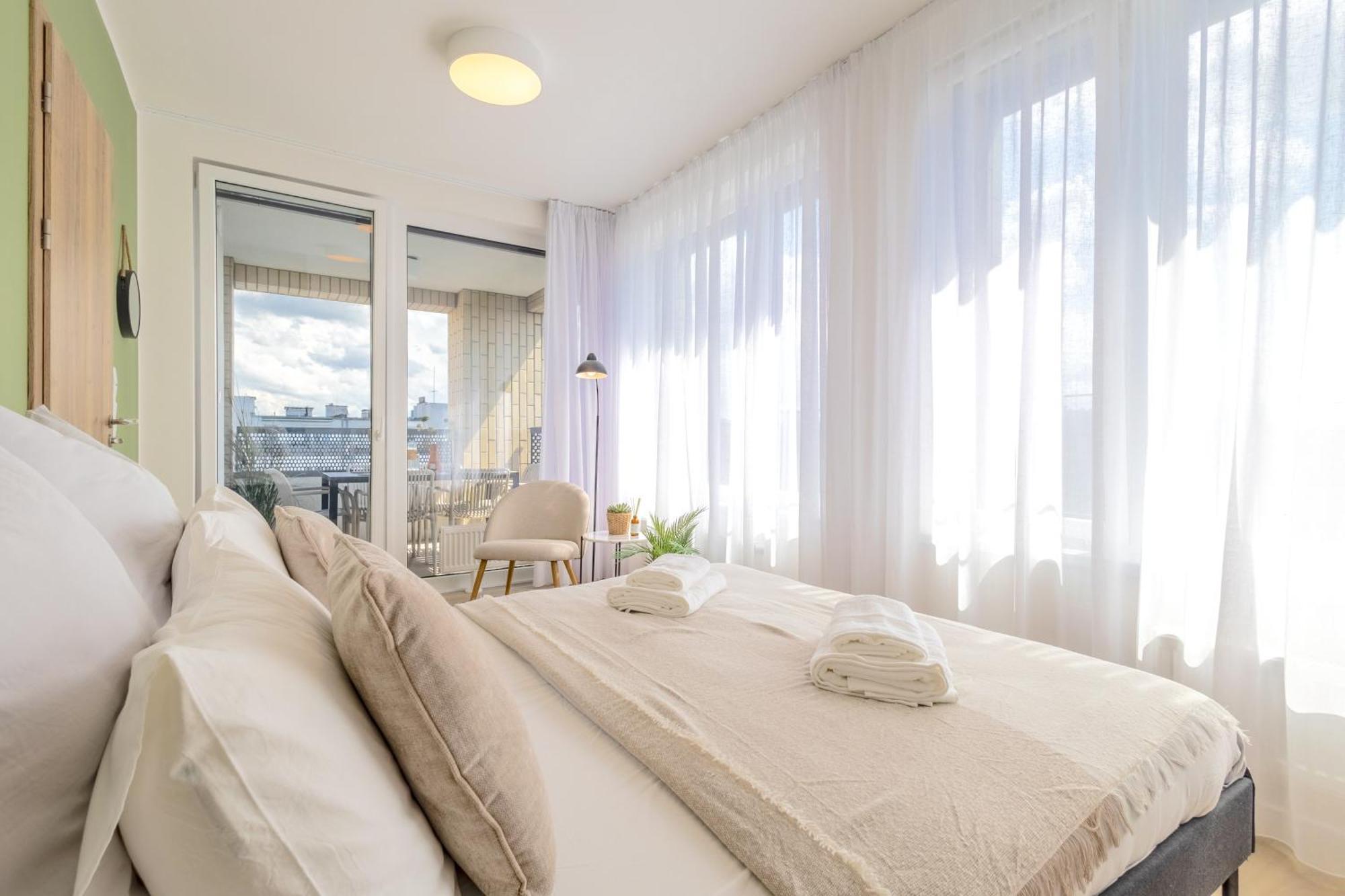 Bright 2Br - 7Th Floor, Balcony, Free Parking By Gravity Prague Leilighet Eksteriør bilde