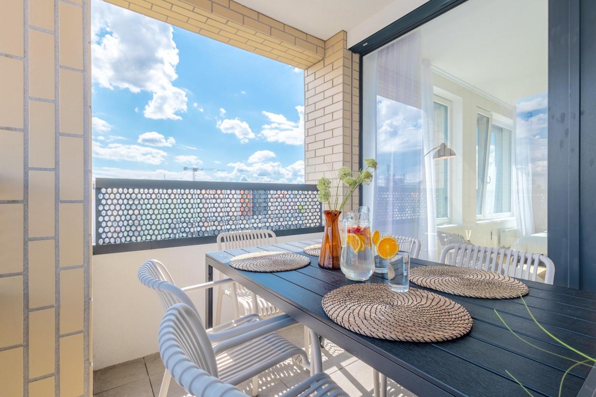 Bright 2Br - 7Th Floor, Balcony, Free Parking By Gravity Prague Leilighet Eksteriør bilde