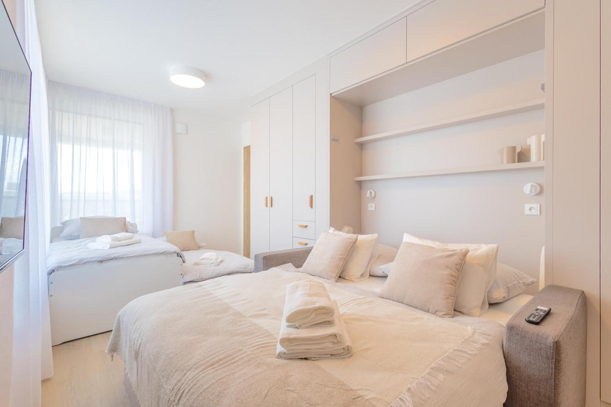 Bright 2Br - 7Th Floor, Balcony, Free Parking By Gravity Prague Leilighet Eksteriør bilde